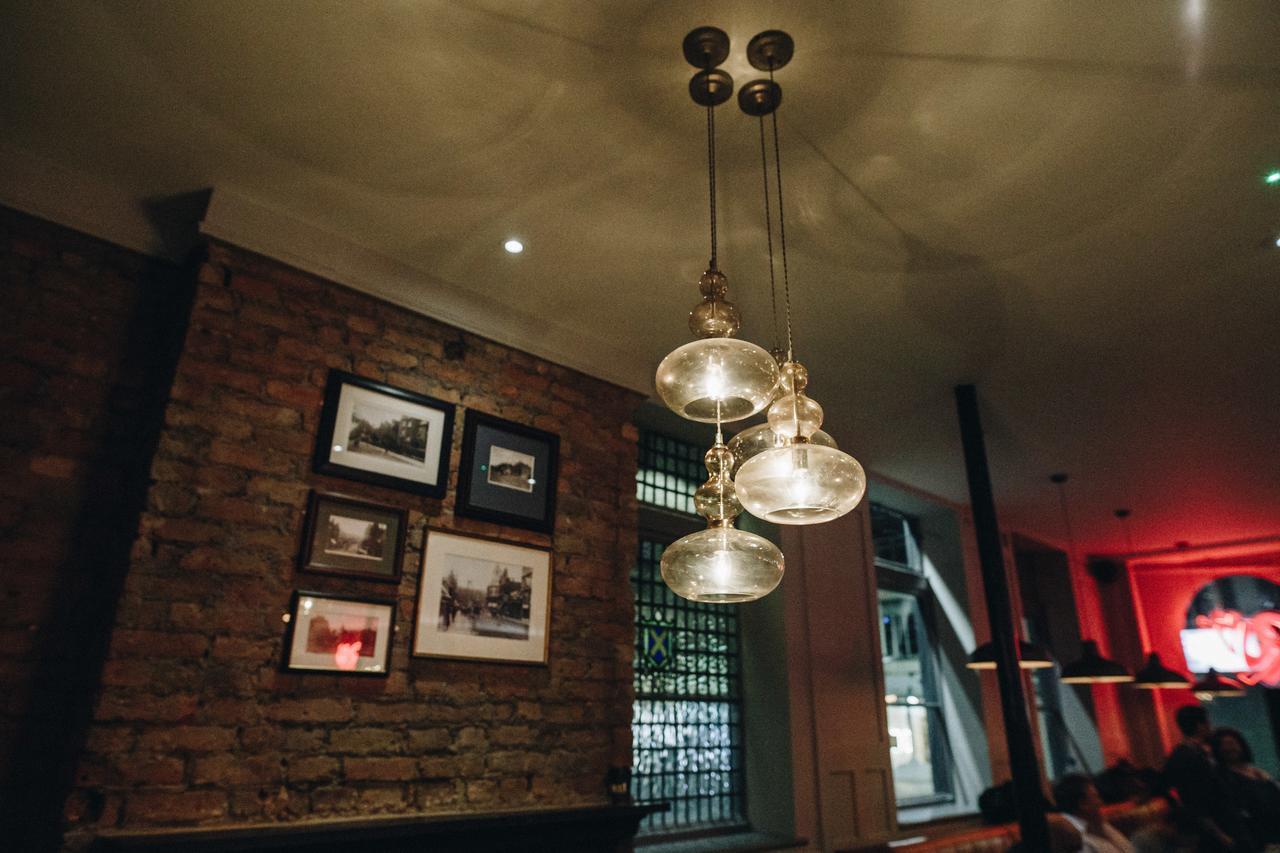 Publove @ The Crown, Battersea London Luaran gambar